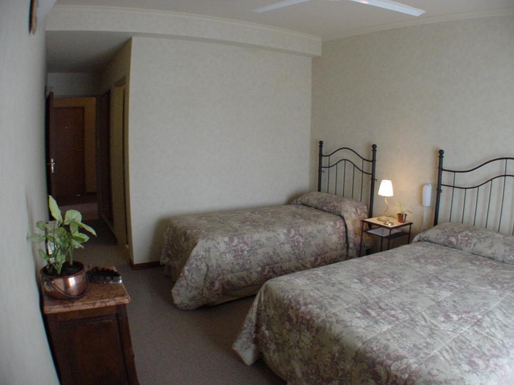 Hotel Patagonia Norte لاس غروتاس الغرفة الصورة